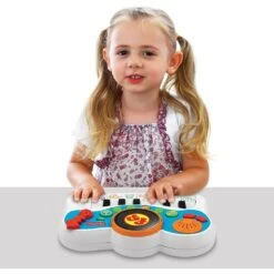 Fisher Price Musical Kids Studio 8 Animal Sounds Turntable Age 2+ -Toy Promotion Store MusicStudio 2 77469.1602844196.1100.1100